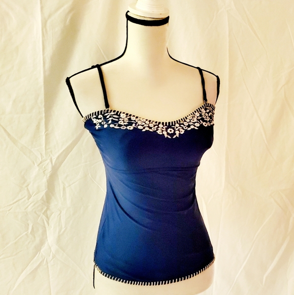 $SOLD$ Cupshe Bathing Suit 2 Pc Embroidered Bikini - Picture 3 of 7